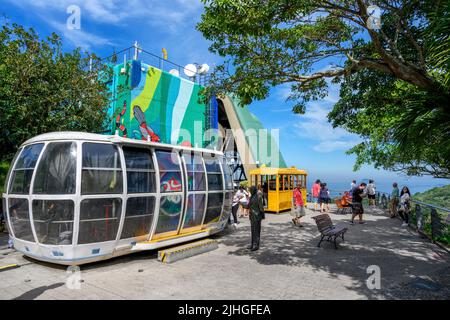 Gare centrale du téléphérique de Sugarloaf, Morro da Urca, montagne de Sugarloaf, Rio de Janeiro, Brésil Banque D'Images