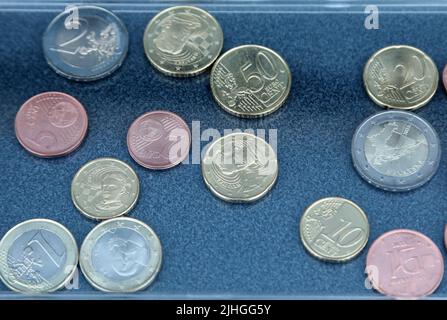 La production de pièces en euros croates a commencé à la monnaie croate, à Sveta Nedjelja, en Croatie, sur 18 juillet 2022. Photo: Zeljko Hladika/PIXSELL Banque D'Images