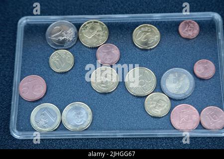 La production de pièces en euros croates a commencé à la monnaie croate, à Sveta Nedjelja, en Croatie, sur 18 juillet 2022. Photo: Zeljko Hladika/PIXSELL Banque D'Images