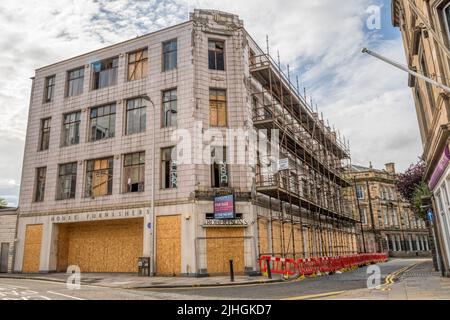 La maison Art Deco Willison, située sur la rue Barrack à Dundee, a été construite en 1930s pour la conception de H Pierce Robbie et est située sur le registre des bâtiments à risque pour l'Écosse. Banque D'Images