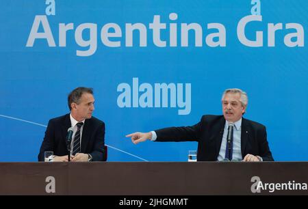 Buenos Aires, le 18th juillet 2022. Le Président Alberto Fernández a dirigé la présentation de l'Argentine Grande, Plan d'infrastructure pour le développement de la nation, avec le Ministre des travaux publics, Gabriel Katopodis. (Crédit : Esteban Osorio/Alay Live News) Banque D'Images