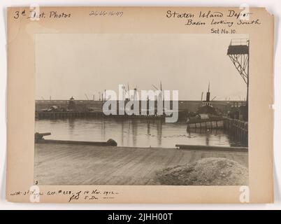 NY - Staten Island. Staten Island Depot, New York. Bassin orienté vers le sud. Banque D'Images