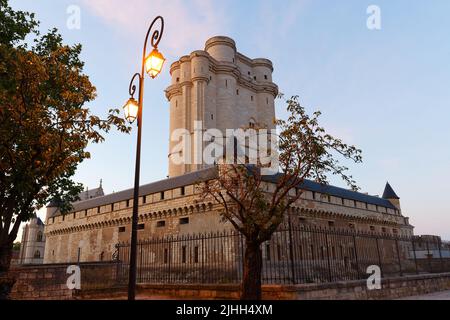 Le château de Vincennes a été au cœur de la monarchie française jusqu'en 1682 lorsque Louis XIV choisit de s'installer à Versailles.Le donjon a été utilisée comme une prison : Fo Banque D'Images