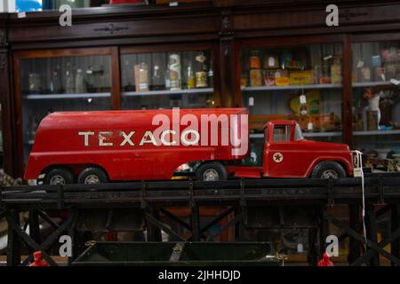 Un camion-citerne Texaco jouet vintage Banque D'Images