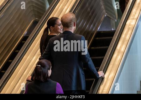 New York, New York, États-Unis. 18th juillet 2022. Le prince Harry, duc de Sussex et Meghan, duchesse de Sussex arrivent pour la célébration de la Journée internationale Nelson Mandela au siège de l'ONU. Le Prix Nelson Mandela de l'ONU 2020 a été décerné à Mme Marianna V. Vardinoyannis de Grèce et à M. Morissanda Kouyate de Guinée. (Credit image: © Lev Radin/Pacific Press via ZUMA Press Wire) Banque D'Images