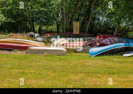 Bateaux à Magic Lake, North Pender Island, Colombie-Britannique, Canada Banque D'Images