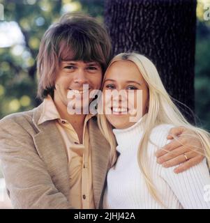 ABBA. Fältskog. Chanteur. Membre du groupe POP ABBA. Né en 1950. Photo ici avec sa fiancée Björn Ulvaeus 1970 qu'elle a épousée le 6 juillet 1971. Banque D'Images