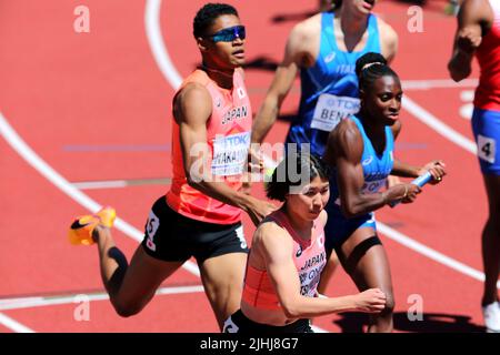 Hayward Field, Eugene, Oregon, États-Unis. 15th juillet 2022. (G-D) Yuki Joseph Nakajima, Nanako Matsumoto (JPN), 15 JUILLET 2022 - Athlétisme : Championnats du monde de l'IAAF Oregon 2022 chaleur relais mixte 4400m à Hayward Field, Eugene, Oregon, États-Unis. Crédit: Naoki Nishimura/AFLO SPORT/Alay Live News Banque D'Images