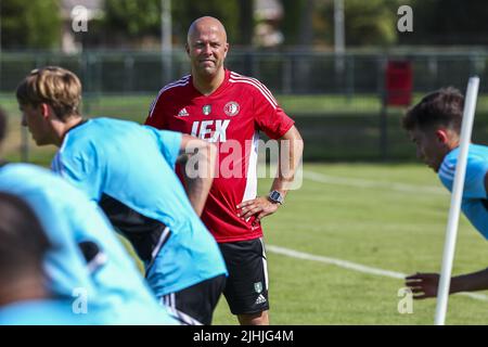 DE LUTTE - Feyenoord Trainer Arne Slot pendant un court camp d'entraînement de Feyenoord. ANP VINCENT JANNINK Banque D'Images