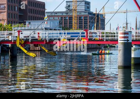 Kiel, Allemagne, juin - 2022 Kieler Woche 2022 le calme céleste règne toujours dans le Hörm avant l'assaut des visiteurs de la journée Banque D'Images