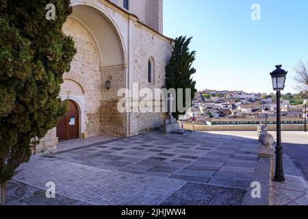 Églises médiévales de la ville de Chinchon à Madrid, site touristique typique à visiter près de Madrid. Espagne Banque D'Images