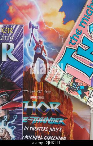 Thor: Affiche de film d'amour et de tonnerre Banque D'Images