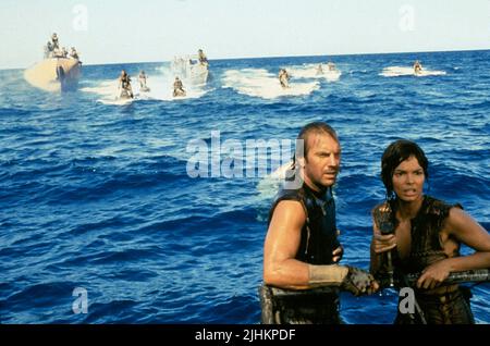 KEVIN COSTNER, Jeanne Tripplehorn, Waterworld, 1995 Banque D'Images