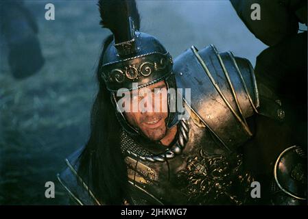 CLIVE OWEN, LE ROI ARTHUR, 2004 Banque D'Images