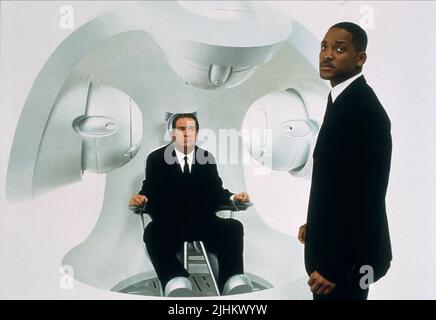 TOMMY LEE JONES, Will Smith, MEN IN BLACK II, 2002 Banque D'Images