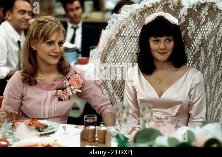 BRITTANY MURPHY, Drew Barrymore, ÉQUITATION DANS LES VOITURES AVEC LES GARÇONS, 2001 Banque D'Images