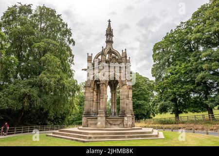 Yorkshire, 12 juillet 2022 : la fontaine du mémorial cavendish à l'abbaye de Bolton, près de Skipton Banque D'Images