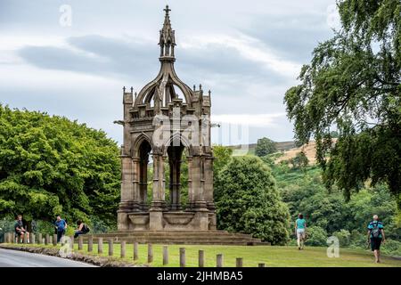 Yorkshire, 12 juillet 2022 : la fontaine du mémorial cavendish à l'abbaye de Bolton, près de Skipton Banque D'Images