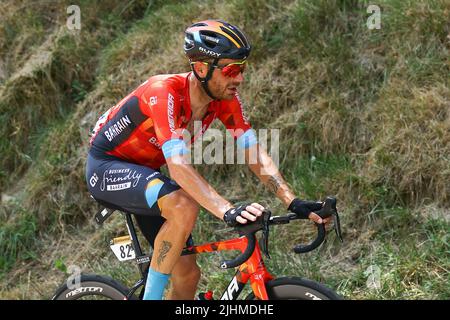 Italien Damiano Caruso de Bahreïn victorieux en action pendant la huitième étape de la course cycliste Tour de France, de Carcassonne à Foix (179km), France, le mardi 19 juillet 2022. Le Tour de France de cette année a lieu du 01 au 24 juillet 2022. BELGA PHOTO DAVID PINTENS - SORTIE ROYAUME-UNI Banque D'Images