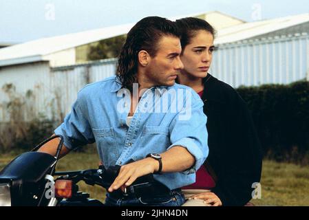 JEAN-CLAUDE VAN DAMME, Yancy Butler, disque cible, 1993 Banque D'Images