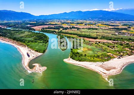 Vue aérienne du delta de la rivière Pineios, Larissa, Thessaly, Grèce. Banque D'Images