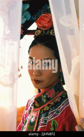 SHANGHAI NOON (2000) Lucy Liu, JASON CONNERY SHNO 125 Photo Stock - Alamy