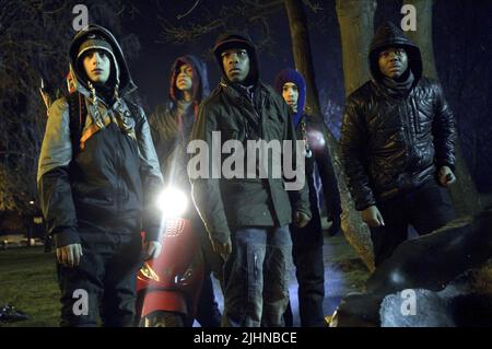 ALEX ESMAIL, FRANZ DRAMEH, JOHN BOYEGA, SIMON HOWARD, LEEON JONES, d'ATTAQUER LE BLOC, 2011 Banque D'Images