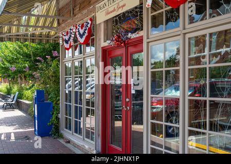 Logan Turnpike Mill, avec ses semoule de maïs, son repas de maïs et bien plus encore, sur The Square, dans la ville de Blairsville, en Géorgie, dans les Blue Ridge Mountains. (ÉTATS-UNIS) Banque D'Images