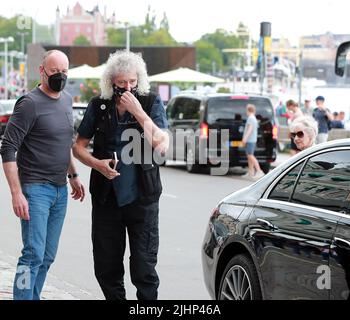 Brian May et son épouse Christine Mullen arrivent au Grand Hotel, Stockholm, Suède, le 19 juillet 2022. Foto : Lars Höglund / TT / Kod 2884 Banque D'Images