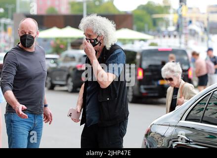 Brian May et son épouse Christine Mullen arrivent au Grand Hotel, Stockholm, Suède, le 19 juillet 2022. Foto : Lars Höglund / TT / Kod 2884 Banque D'Images