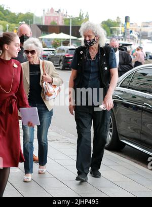 Brian May et son épouse Christine Mullen arrivent au Grand Hotel, Stockholm, Suède, le 19 juillet 2022. Foto : Lars Höglund / TT / Kod 2884 Banque D'Images