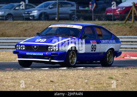 Jake Margulies, Alfa Romeo GTV6, défi Alfa classique de DRHC pour 750 - 116 Alfa Romeo, Une série de courses unique pour les Alfa classiques et historiques de la Banque D'Images