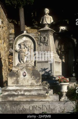 Gênes (Italie), cimetière monumental Staglieno, statues et tombes de style Liberty et Art déco Banque D'Images