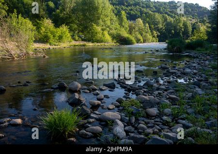 L'Allier dans le département de la haute-Loire en France au printemps Banque D'Images