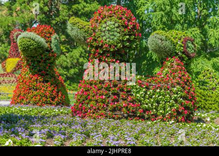 Sculptures de fleurs dans l'île aux fleurs du lac de Constance. Île Mainau, Bade-Wurtemberg, Konstanz, Allemagne. Banque D'Images