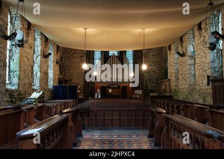 Intérieur de l'église Saint-Jean l'évangéliste, Tresslothan, Camborne, Cornouailles Banque D'Images