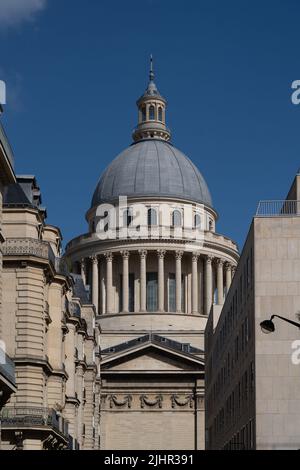 France, Ile de France, Paris 5th arrondissement, rue d'Ulm, vue sur le dôme du Panthéon, Banque D'Images