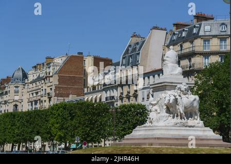 France, Ile de France, Paris 7th arrondissement, place Jacques Chaban Delmas, avenue de Breteuil, monument, statue de Louis Pasteur Banque D'Images