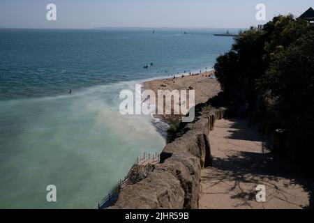 plage de sable et la mer dans la station côtière, ville de ramsgate, est de kent, thanet, royaume-uni juillet 2022 Banque D'Images