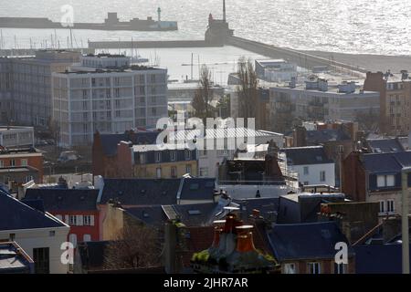 France, Normandie, Seine-Maritime, le Havre, maison avec vue sur la plage et la ville, vue aérienne Banque D'Images