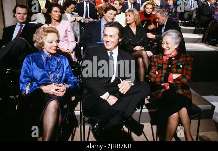 EVA barre et Alain Delon assistent à l'émission de télévision politique 'l'heure de vérité' avec Raymond barre.12 février 1991 Banque D'Images