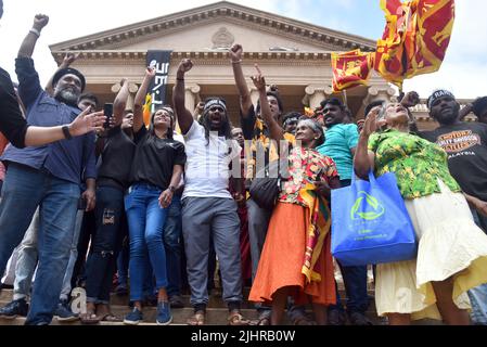 Colombo, province de l'Ouest, Sri Lanka. 20th juillet 2022. Le Parlement sri-lankais élit Ranil Wickremesinghe comme nouveau président. Ranil Wickremesinghe a été élu Président exécutif de Sri Lanka en 8th par le Parlement et les manifestants antigouvernementaux ont protesté contre lui devant le secrétariat présidentiel le 20th juillet 2022 à Colombo, au Sri Lanka. Aujourd'hui, le Parlement (20 juillet) a élu le Président par intérim Ranil Wickremesinghe au poste de Président exécutif du Sri Lanka en 8th par vote majoritaire. (Credit image: © Ruwan Walpola/Pacific Press via ZUMA Press Wire) Banque D'Images