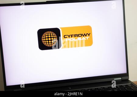 KONSKIE, POLOGNE - 19 juillet 2022: Logo de l'opérateur tv Cyfrowy Polsat affiché sur l'écran de l'ordinateur portable Banque D'Images