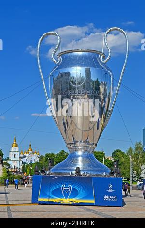 Symbole de LA COUPE finale de la Ligue des champions de l'UEFA à Kiev, Ukraine . FC Real Madrid et FC Liverpool final Banque D'Images