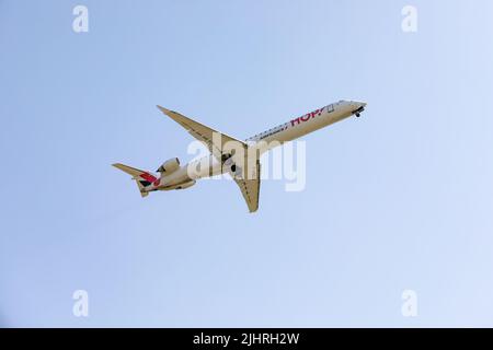 MONTEZ à BORD d'AirFrance et descendez à l'aéroport de Biarritz. Banque D'Images