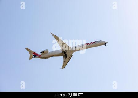 MONTEZ à BORD d'AirFrance et descendez à l'aéroport de Biarritz. Banque D'Images