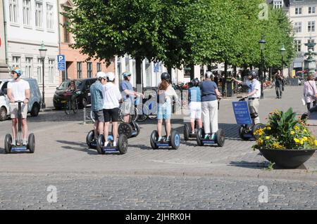 Copenhague /Danemark/20 juillet 2022/ Segway touristes en danois Cpital Copenhague Danemark. (Photo..Francis Dean/Dean photos. Banque D'Images