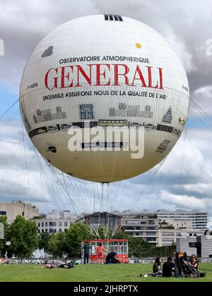 Paris, France - 15 juin 2019 : Observatoire ballon Generali atmosphérique au Parc André Citroën à Paris Banque D'Images