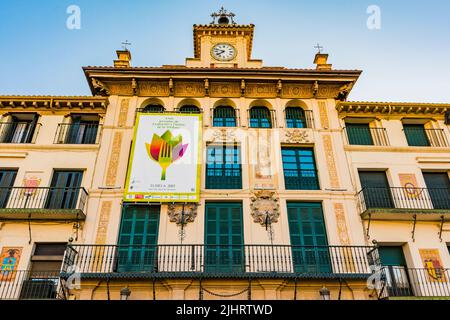 Affiche annonçant le Festival des légumes. Plaza Nueva - Nouvelle place, o Plaza de los Fueros et son kiosque. Tudela, Navarre, Espagne, Europe Banque D'Images