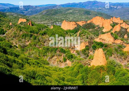 Las Médulas est un site historique d'extraction de l'or près de la ville de Ponferrada dans la comarca d'El Bierzo, province de León, Castille et León, Espagne. C'était t Banque D'Images
